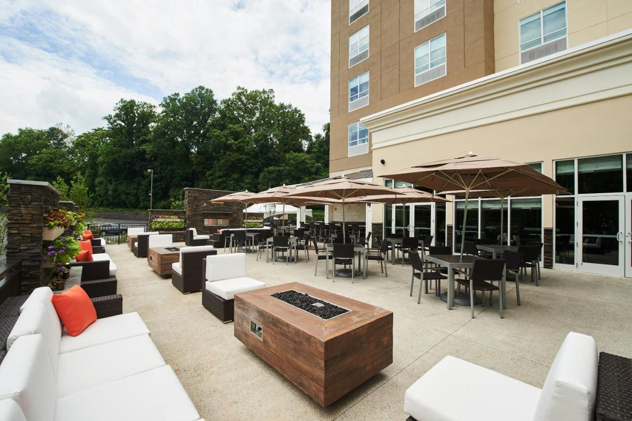 Holiday Inn & Suites Philadelphia W - Drexel Hill, An Ihg Hotel Exterior photo
